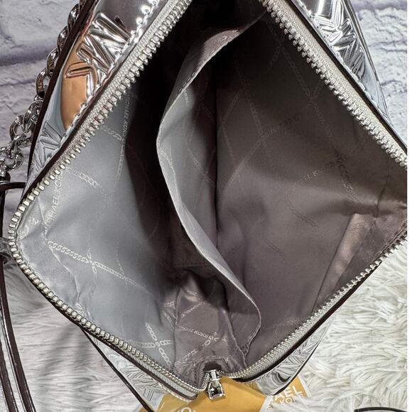 MICHAEL KORS Facet Logo Embossed Specchio Crossbody Bag Silver NEW - Picture 5 of 7